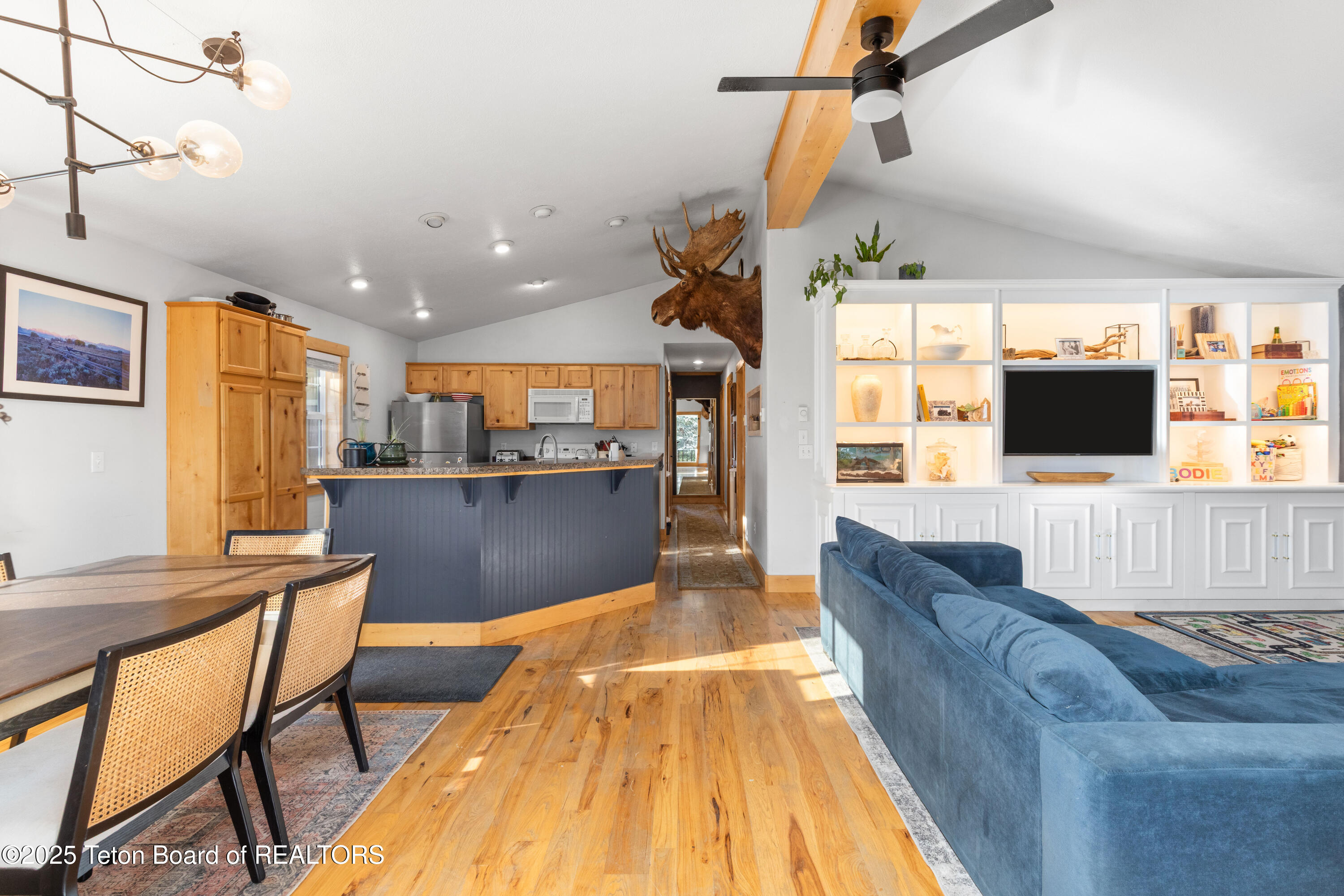 852 Streamside Street Driggs, ID 83422 - Photo 8 of 30 Living room/kitchen