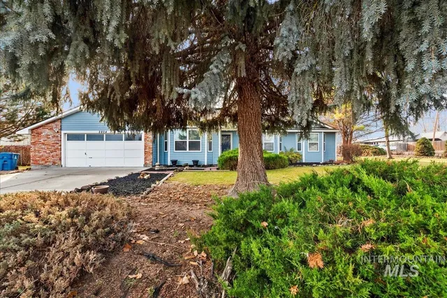$399,900 | 2804 Hillcrest Lane, Caldwell, ID 83605