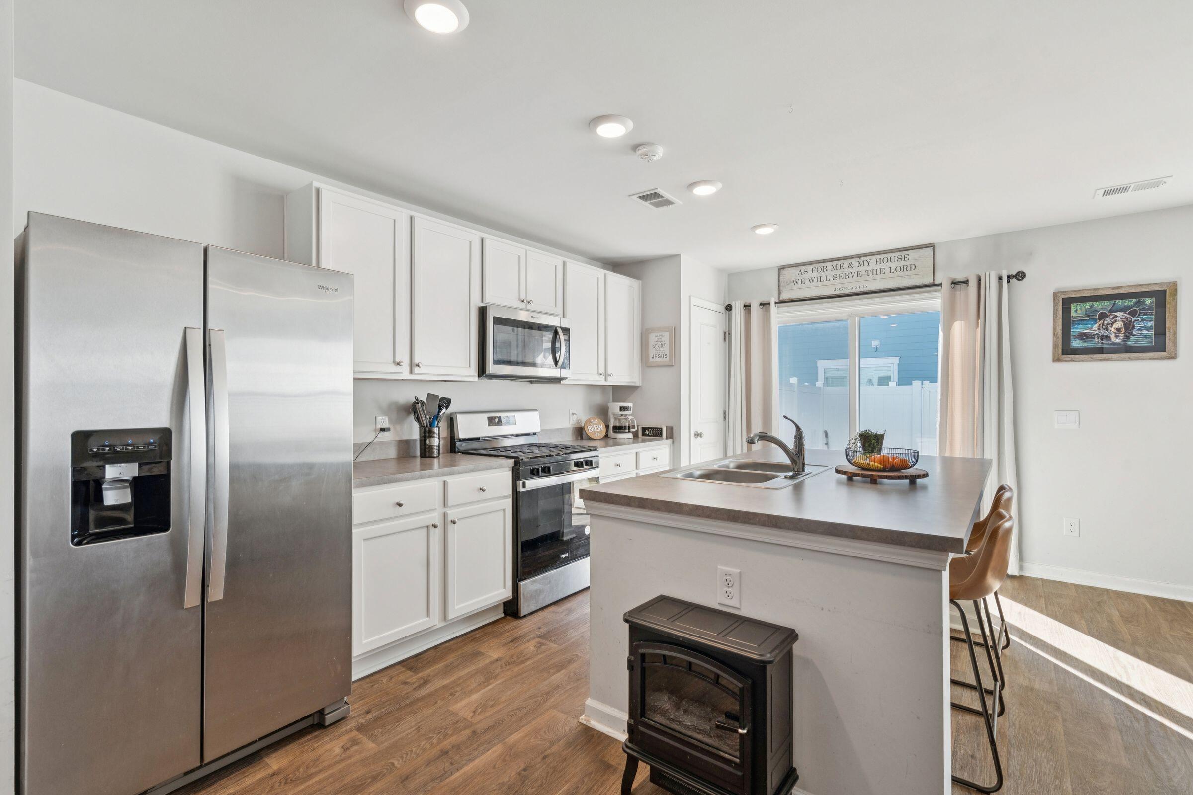 134 Orchid Bloom Circle Moncks Corner, SC 29461 - Photo 14 of 42 134OrchidBloom-KeenEyeMarketing-020