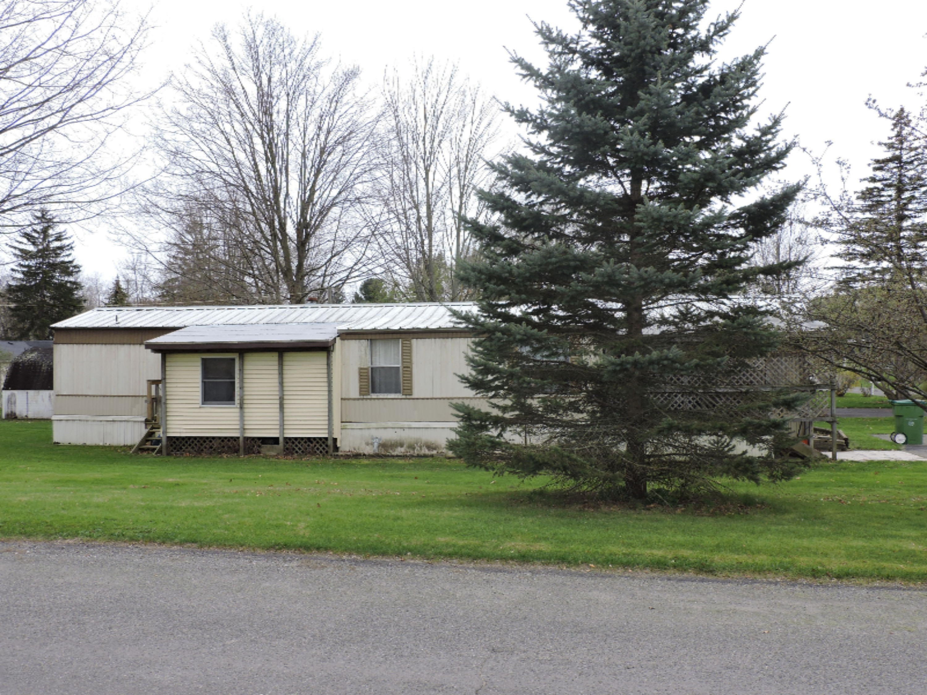 201 3rd Street Colon, MI 49040 - Photo 4 of 13 DSCN0515