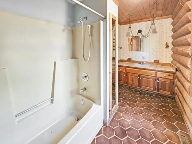 $499,000 | 5241 Rieder Memorial Drive, Silver Bay, MN 55614