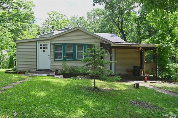 $273,000 | 3057 Hillside Drive, Milford, MI 48380