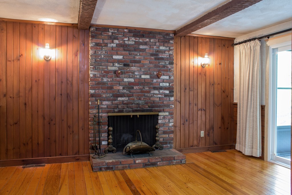 13 Emerson Road Medfield, MA 02052 - Photo 8 of 19 Gallery Image 8