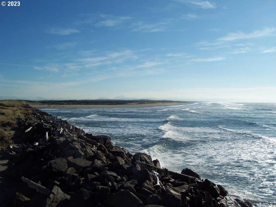 976 4th Avenue, Unit 5 Hammond, OR 97121 - Photo 8 of 13 a view of ocean view with beach