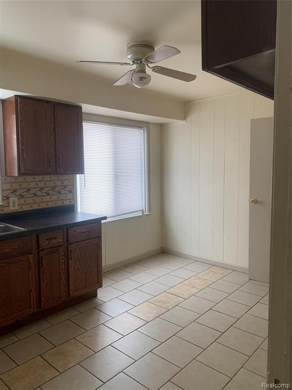 26380 Oakland Street Inkster, MI 48141 - Photo 5 of 23