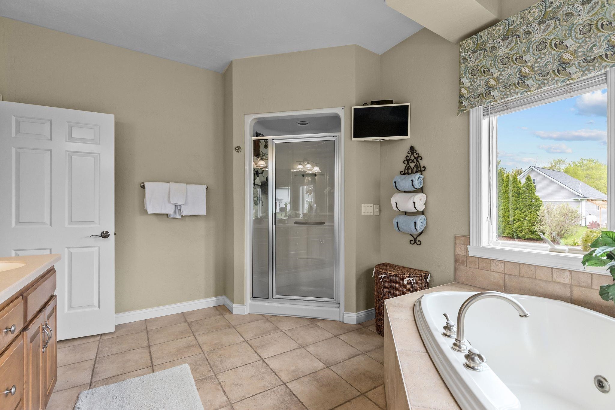 4916 Silentwind Way Appleton, WI 54913 - Photo 26 of 70