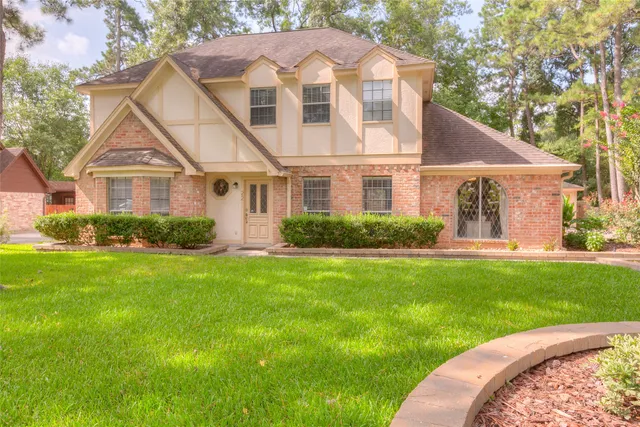 $3,200 | 22 Rosedale Brook Court, The Woodlands, TX 77381