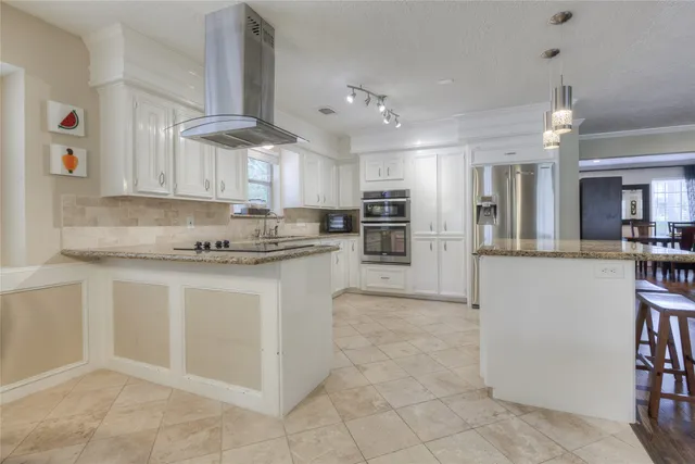 $3,200 | 22 Rosedale Brook Court, The Woodlands, TX 77381