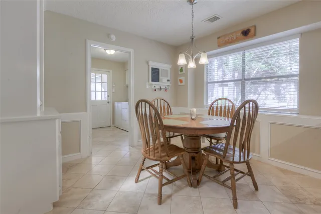 $3,200 | 22 Rosedale Brook Court, The Woodlands, TX 77381