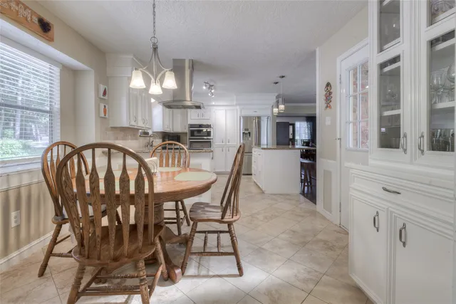 $3,200 | 22 Rosedale Brook Court, The Woodlands, TX 77381