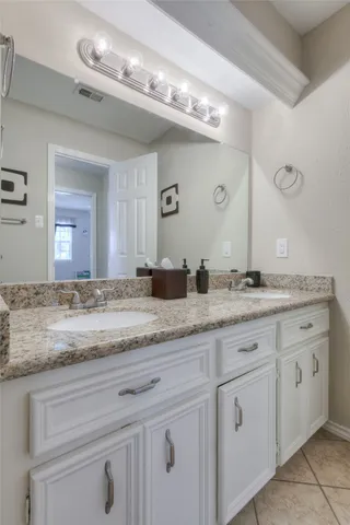 $3,200 | 22 Rosedale Brook Court, The Woodlands, TX 77381