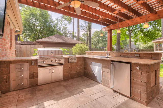 $3,200 | 22 Rosedale Brook Court, The Woodlands, TX 77381