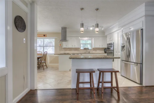 $3,200 | 22 Rosedale Brook Court, The Woodlands, TX 77381