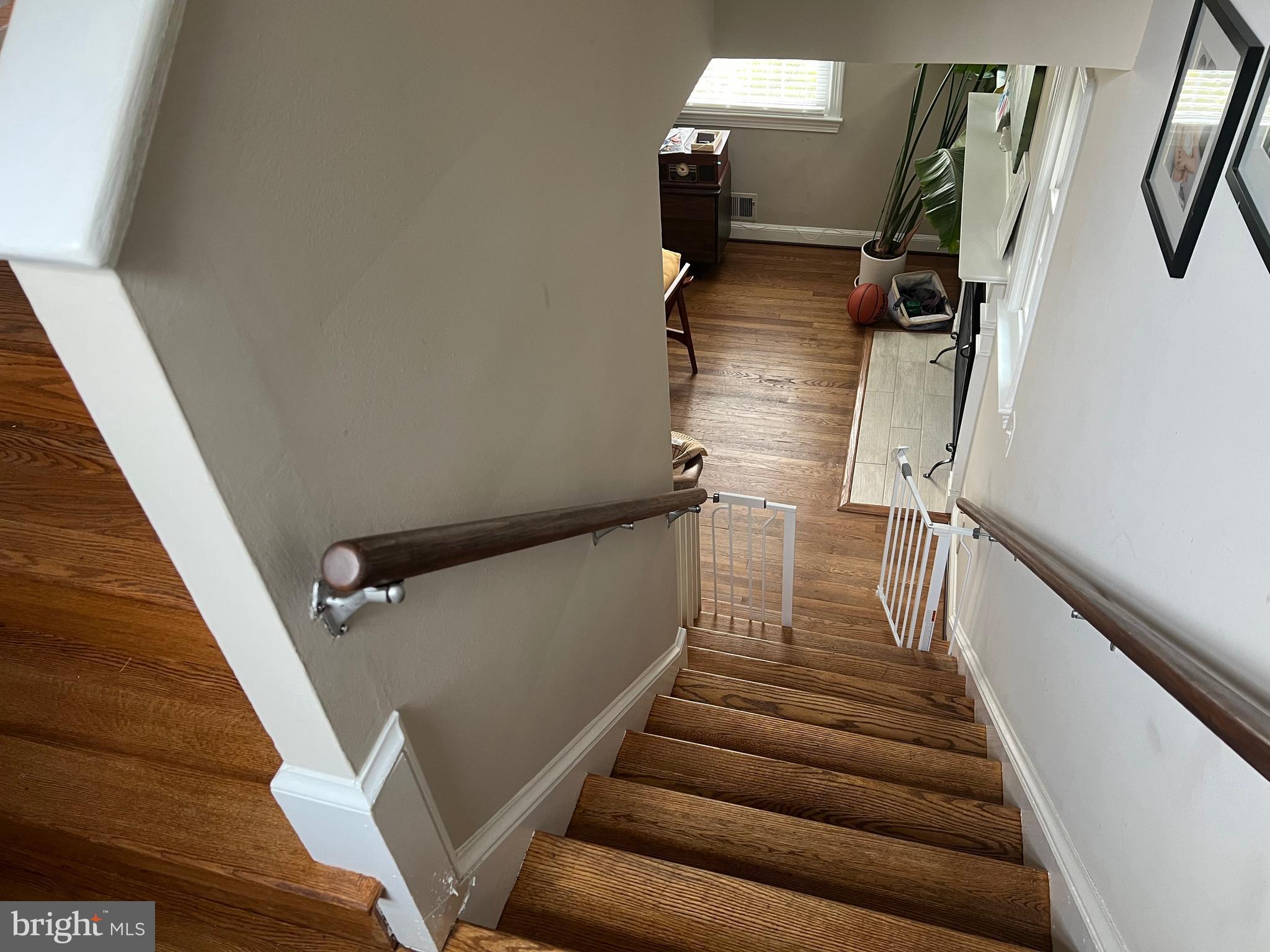 405 Gilmoure Drive Silver Spring, MD 20901 - Photo 40 of 53 a view of entryway