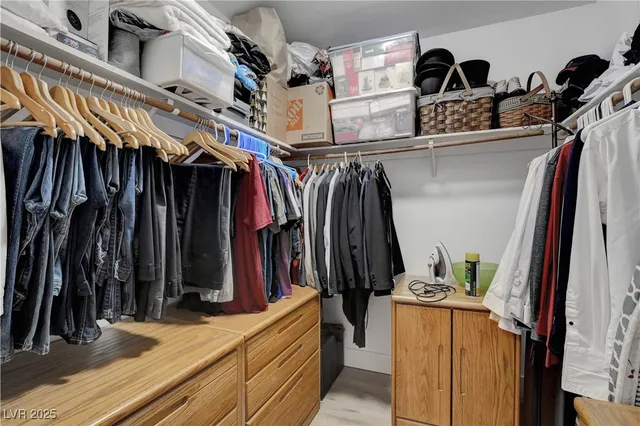 $579,900 | 2825 Waterview Drive, Las Vegas, NV 89117