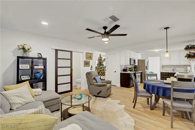 $579,900 | 2825 Waterview Drive, Las Vegas, NV 89117