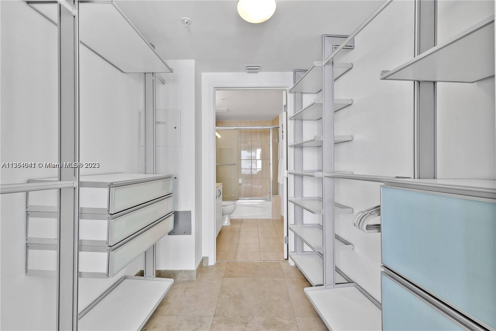 Edgewater Miami, FL 33132 - Photo 5 of 11 a view of walk in closet