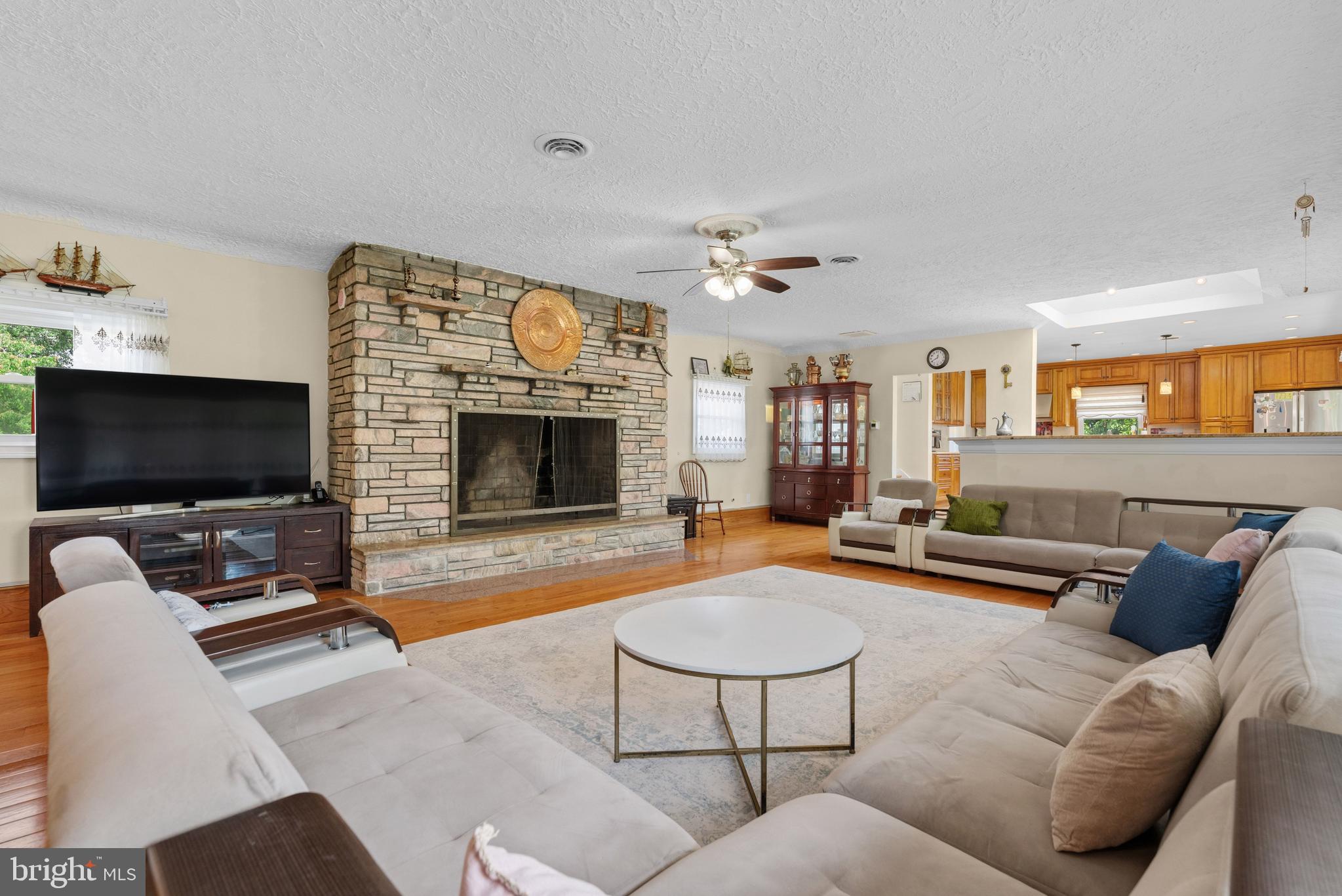 605 8 Street Riverside, NJ 08075 - Photo 12 of 60 Living Room with Fireplace