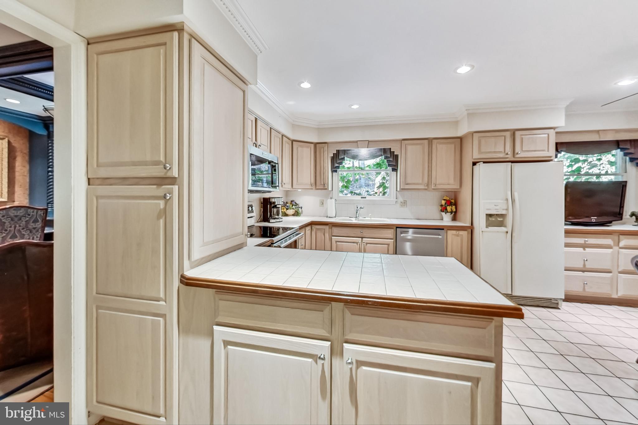 206 Gambrills Road Gambrills, MD 21054 - Photo 10 of 65 Kitchen