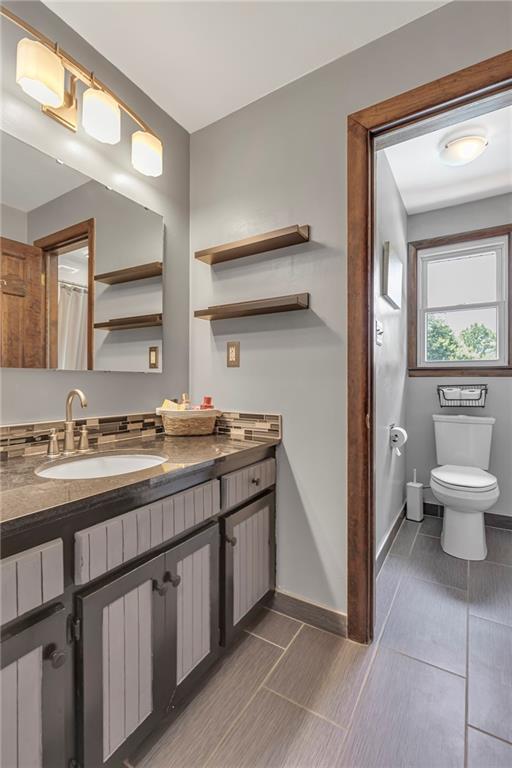 960 Edgewood Road Beaver Falls, PA 15010 - Photo 29 of 50 Upper Level Full Bathroom