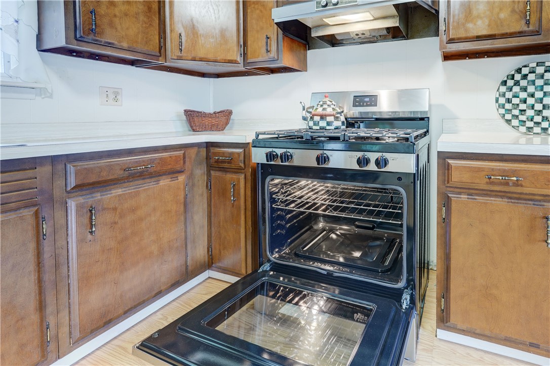 432 Hollybrook Road Henrietta, NY 14623 - Photo 12 of 33