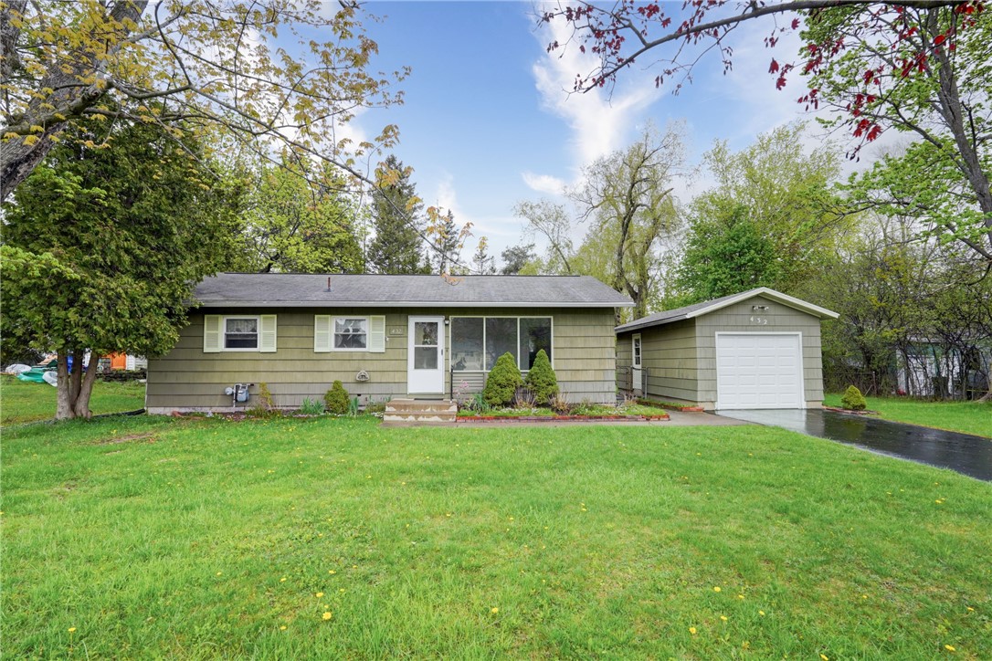 432 Hollybrook Road Henrietta, NY 14623 - Photo 2 of 33