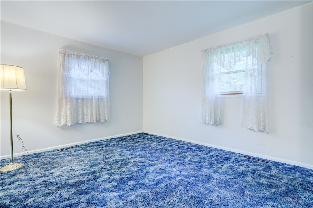432 Hollybrook Road Henrietta, NY 14623 - Photo 25 of 33