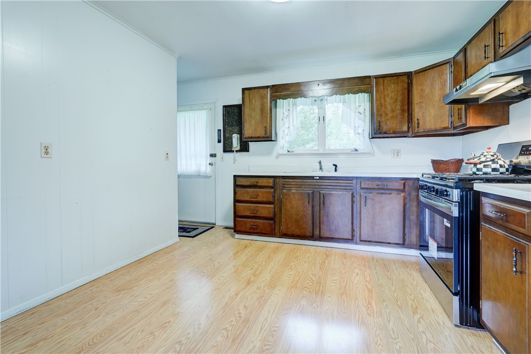 432 Hollybrook Road Henrietta, NY 14623 - Photo 10 of 33