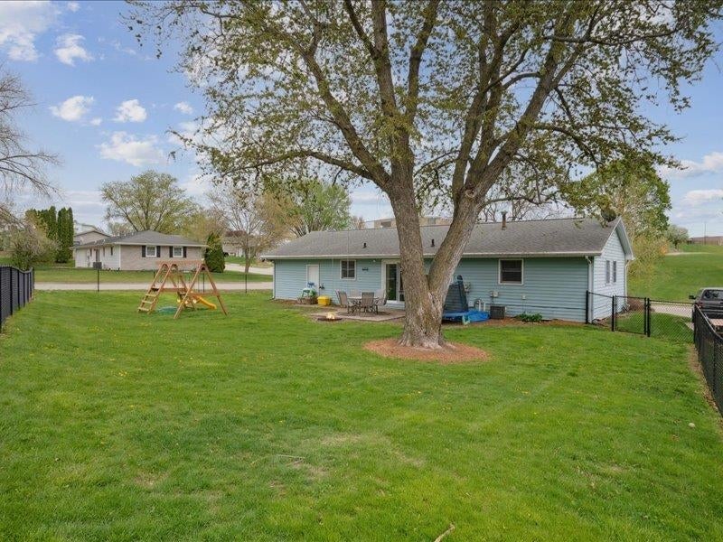 2183 Key Way Drive Dubuque, IA 52002 - Photo 21 of 25 Gallery Image 21
