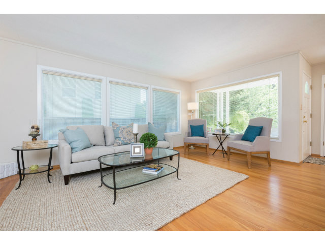 44 Devonshire Boulevard San Carlos, CA 94070 - Photo 4 of 24