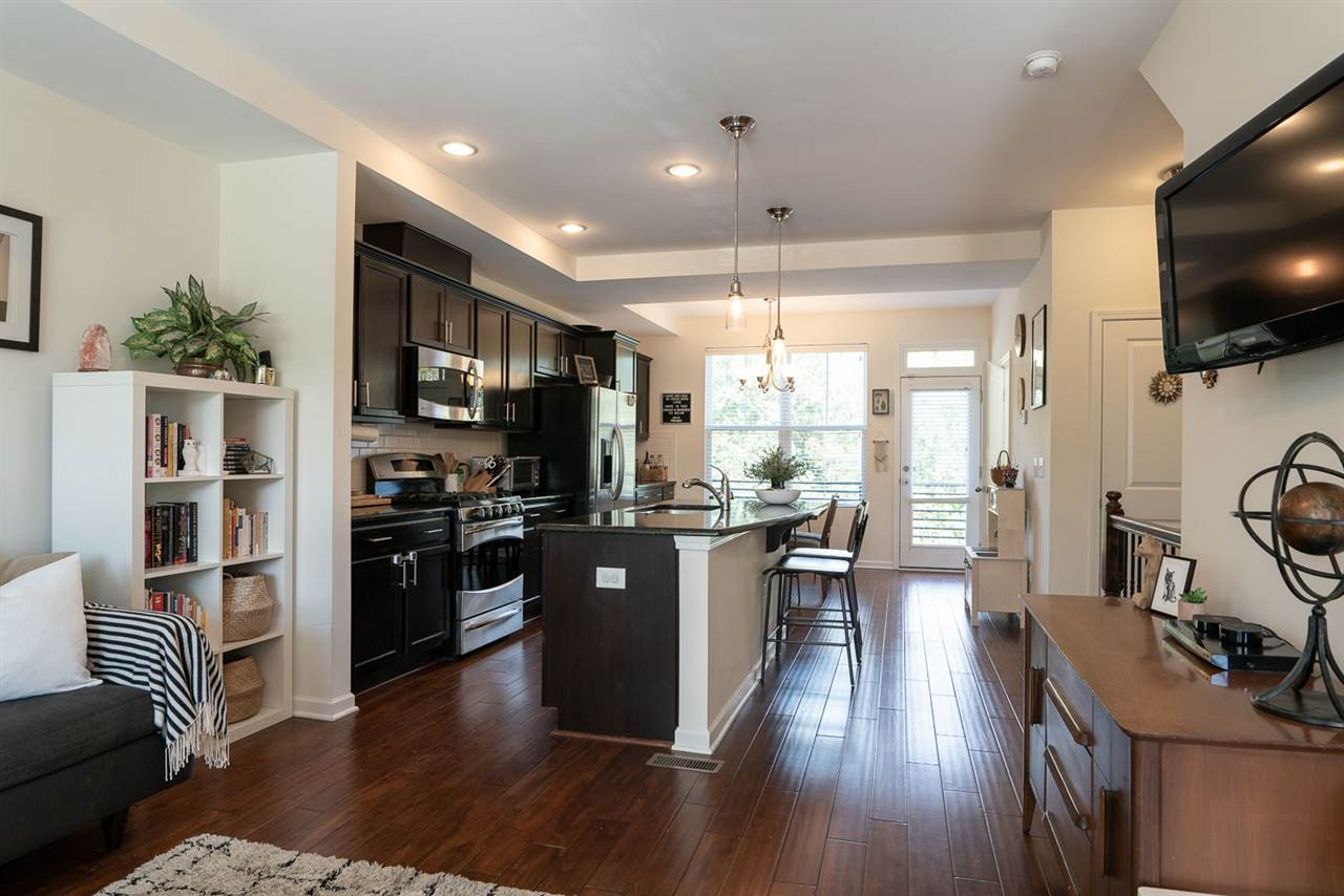 1653 Crafton Way Raleigh, NC 27607 - Photo 5 of 25 Kitchen
