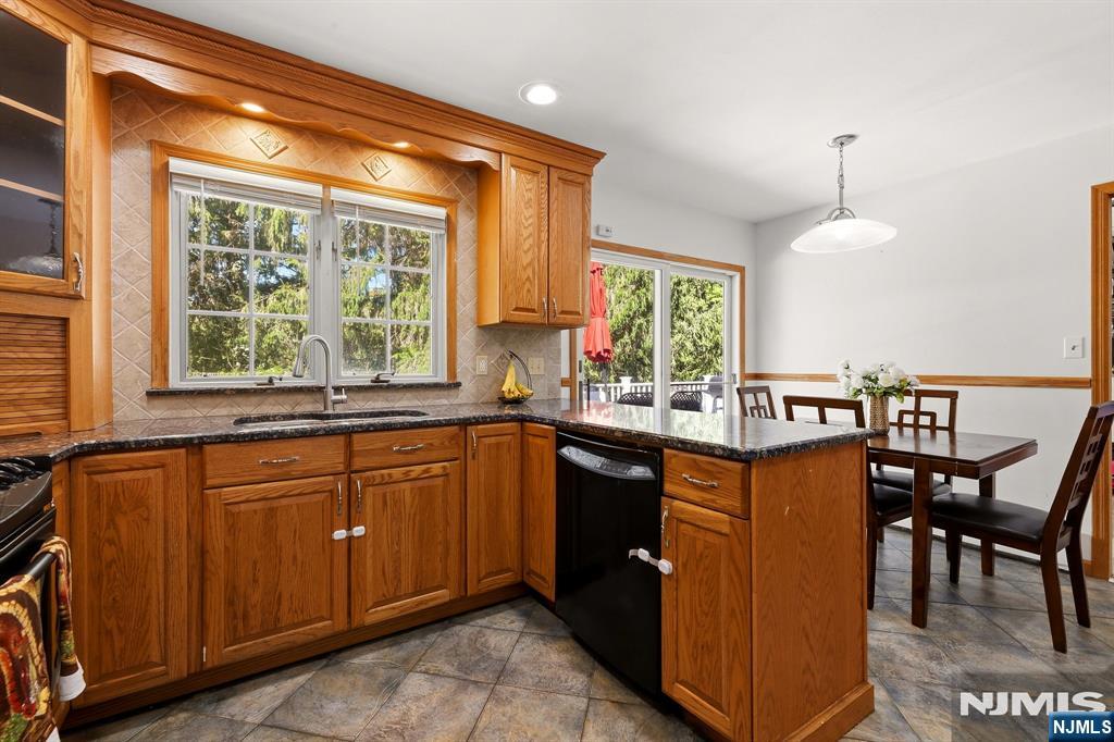62 South Street Andover, NJ 07821 - Photo 9 of 36 Gallery Image 9