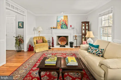 $899,000 | 6582 Forsythia Street, Springfield, VA 22150