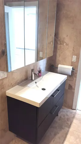 $248,500 | 2020 Northeast 135th Street, Unit 506, North Miami, FL 33181