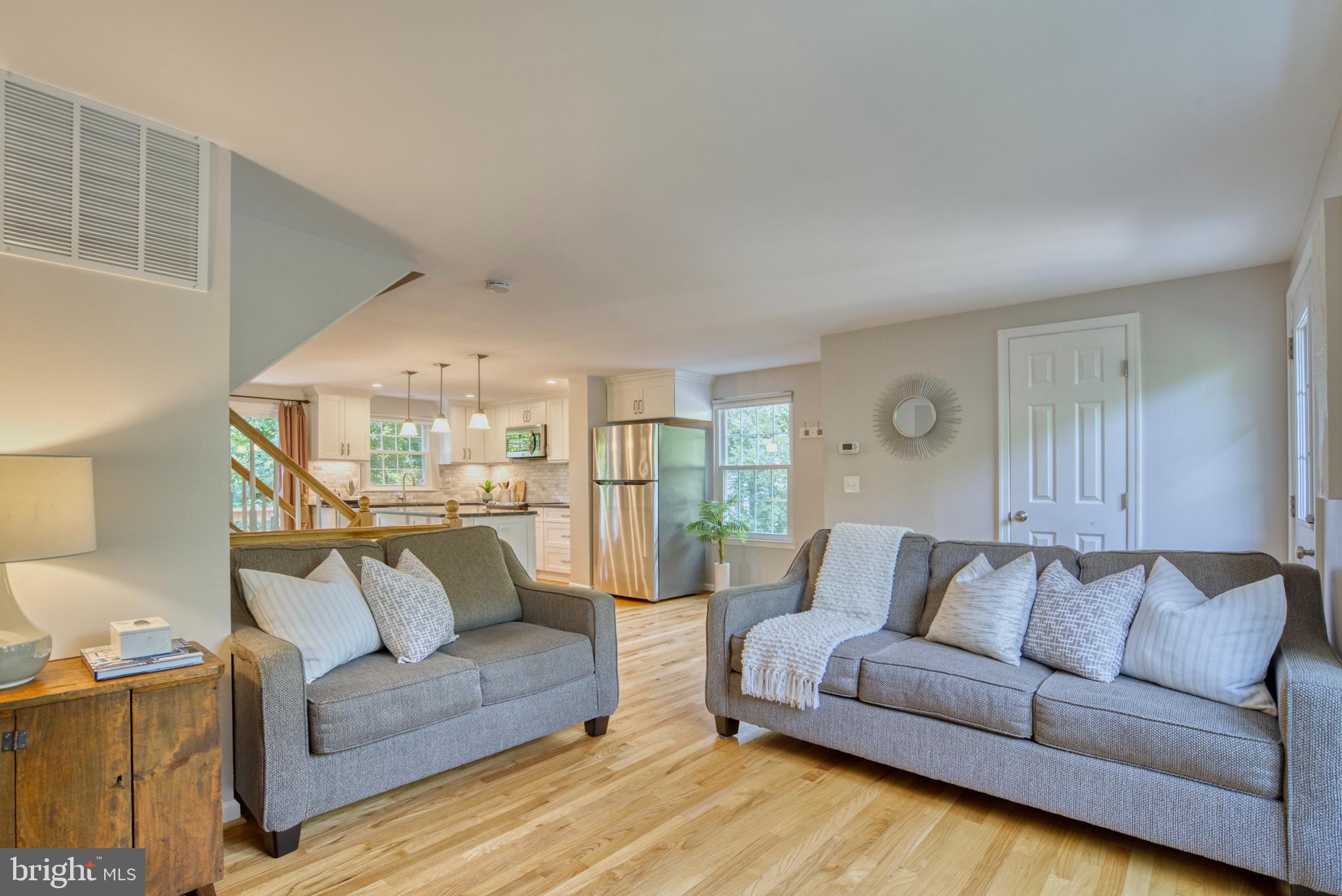 11780 Bayfield Court Reston, VA 20194 - Photo 3 of 57 Gallery Image 3