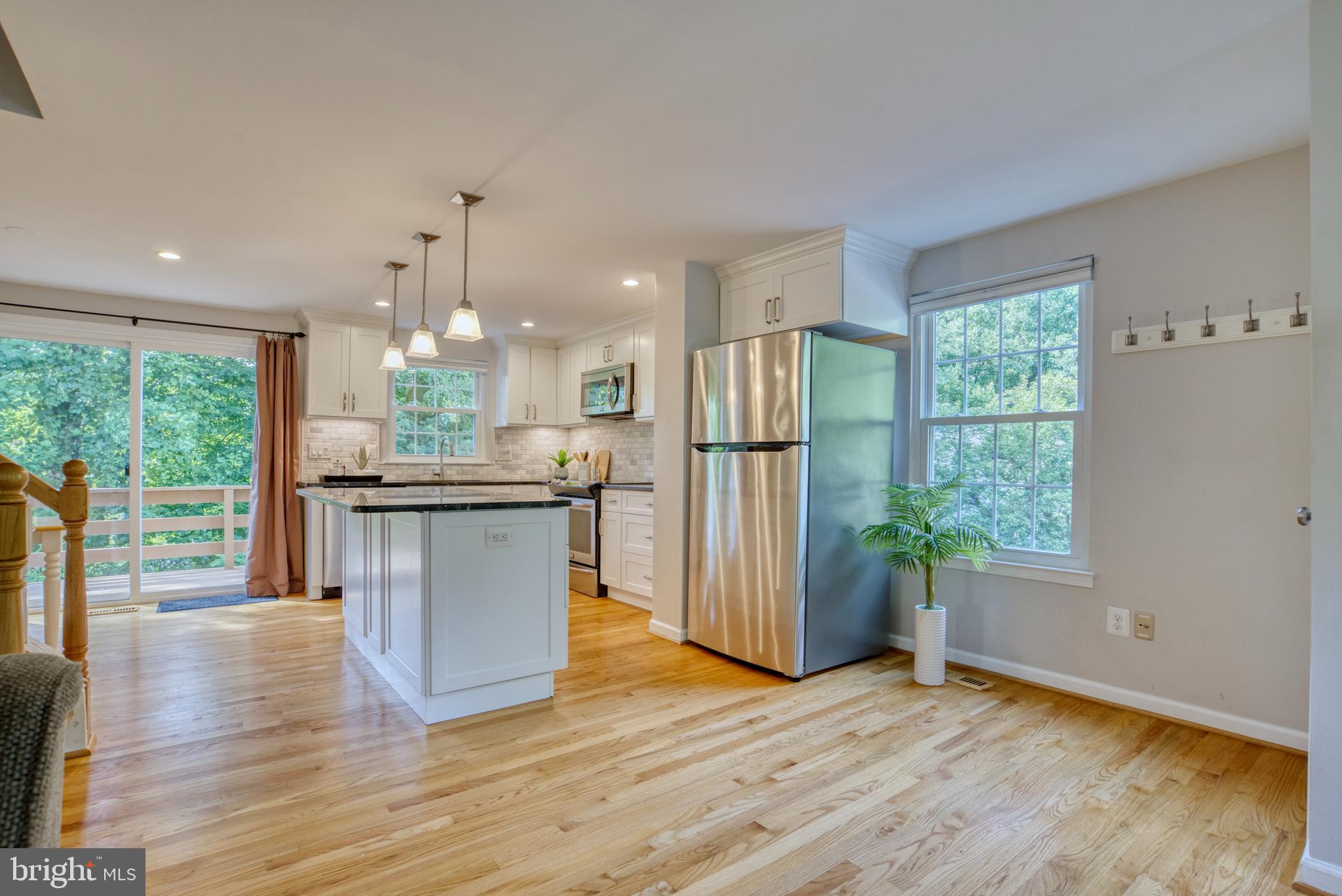 11780 Bayfield Court Reston, VA 20194 - Photo 4 of 57 Gallery Image 4