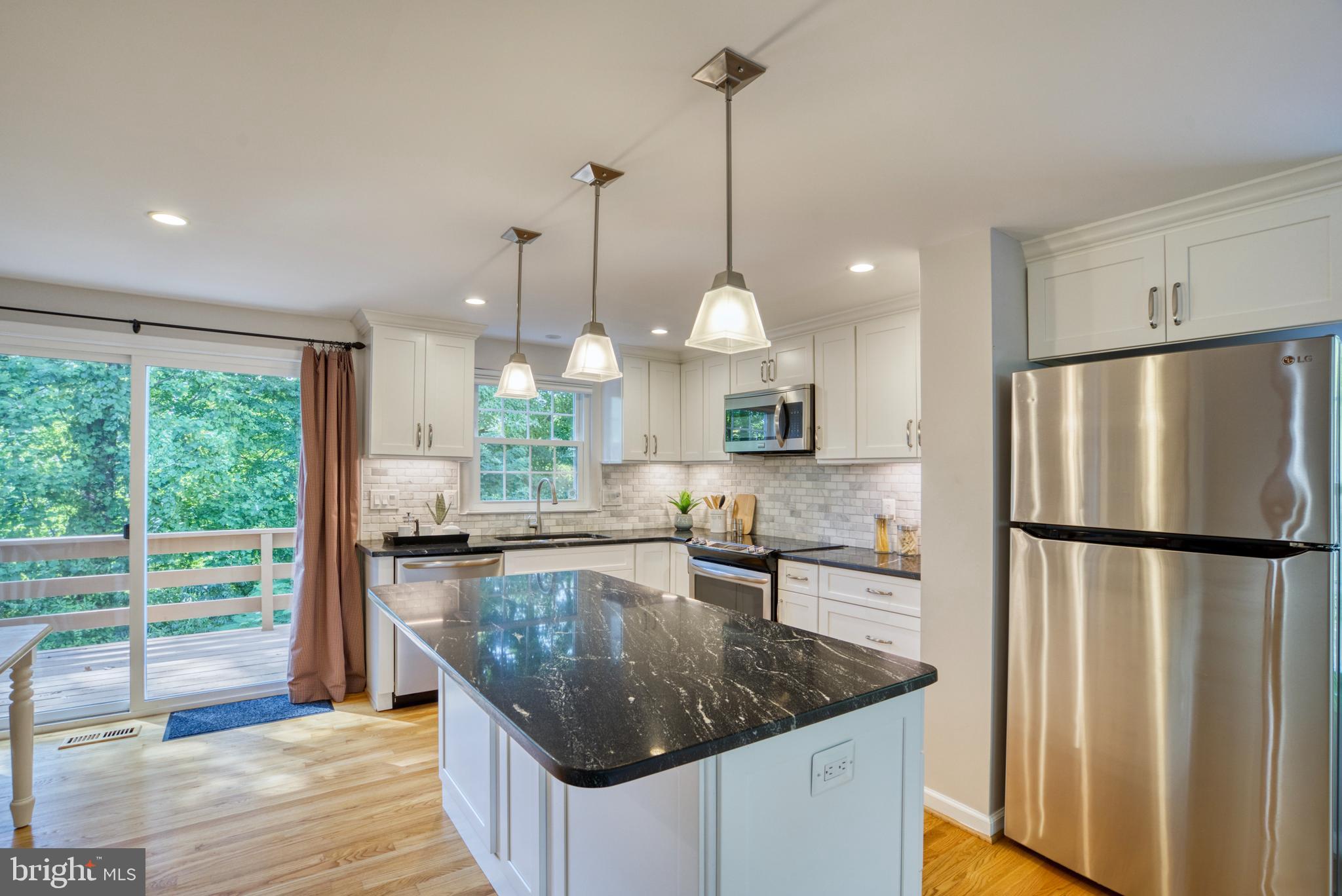 11780 Bayfield Court Reston, VA 20194 - Photo 5 of 57 Gallery Image 5