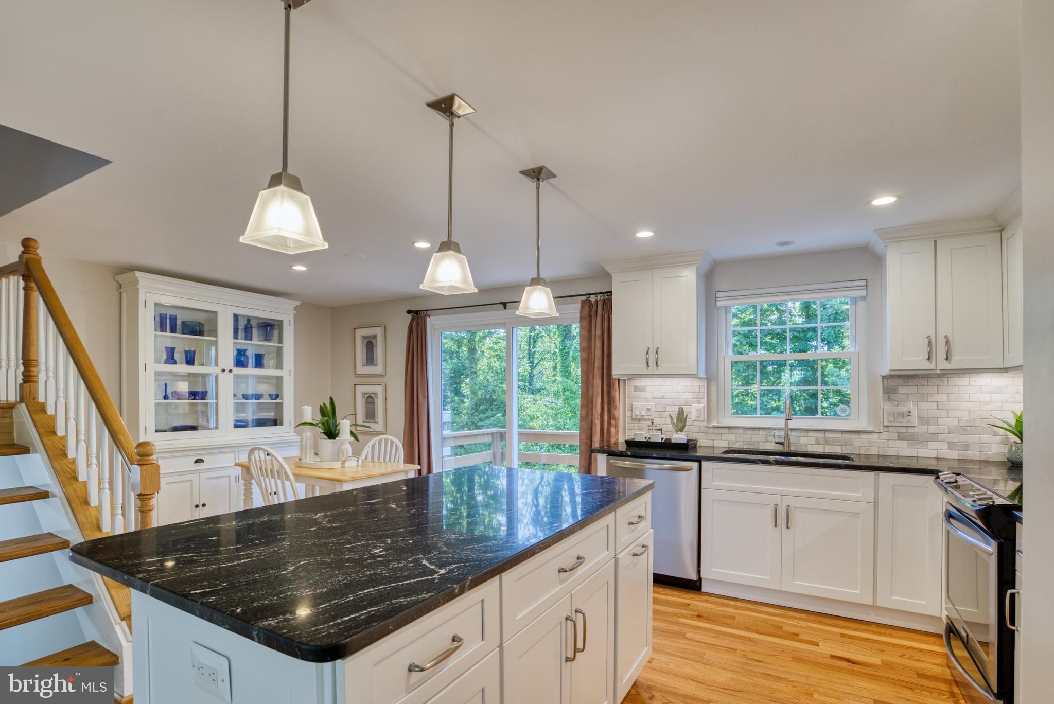 11780 Bayfield Court Reston, VA 20194 - Photo 8 of 57 Gallery Image 8