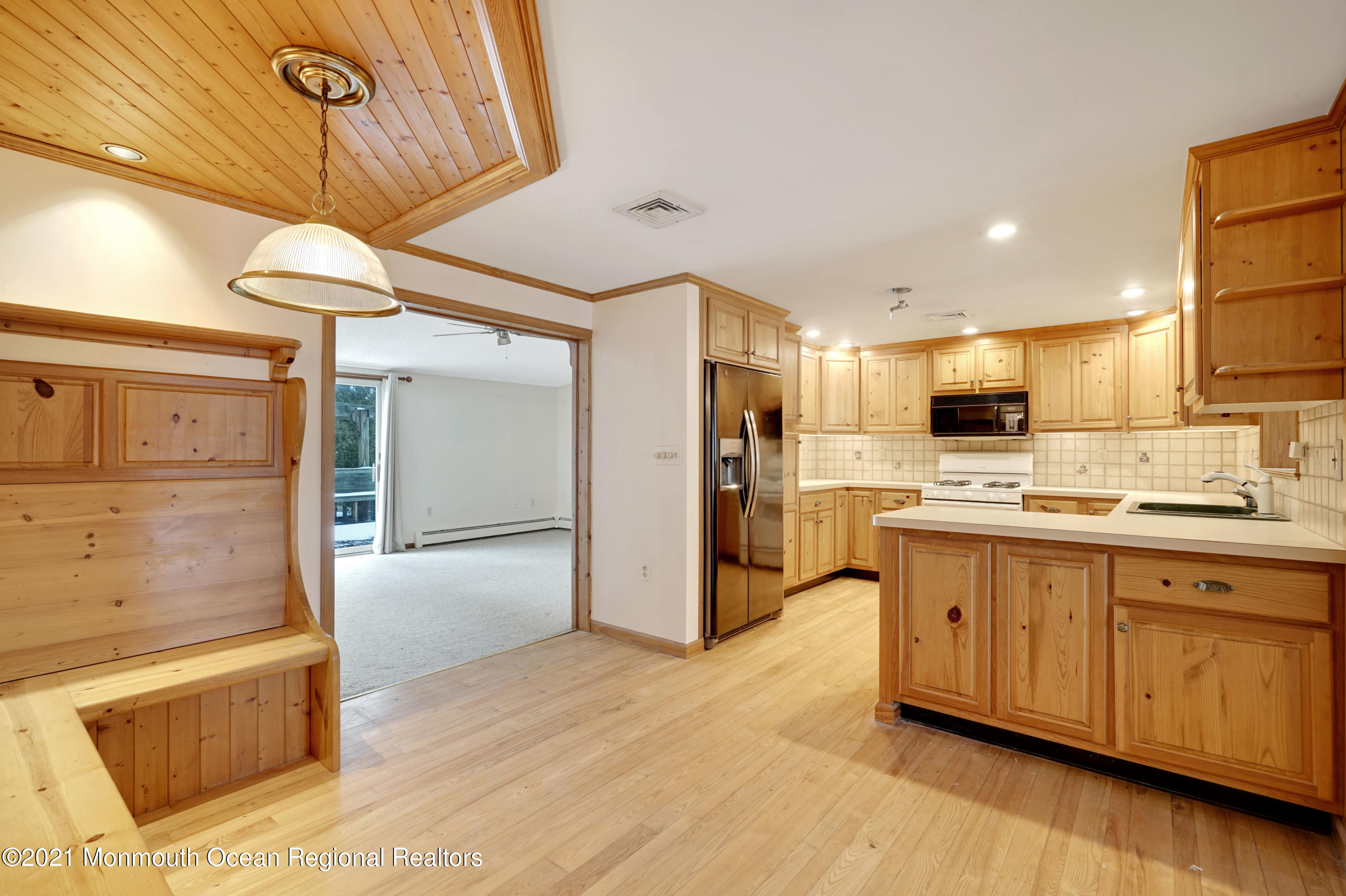 286 Privateer Road Manahawkin, NJ 08050 - Photo 12 of 51 016_dsc02445-dsc02449