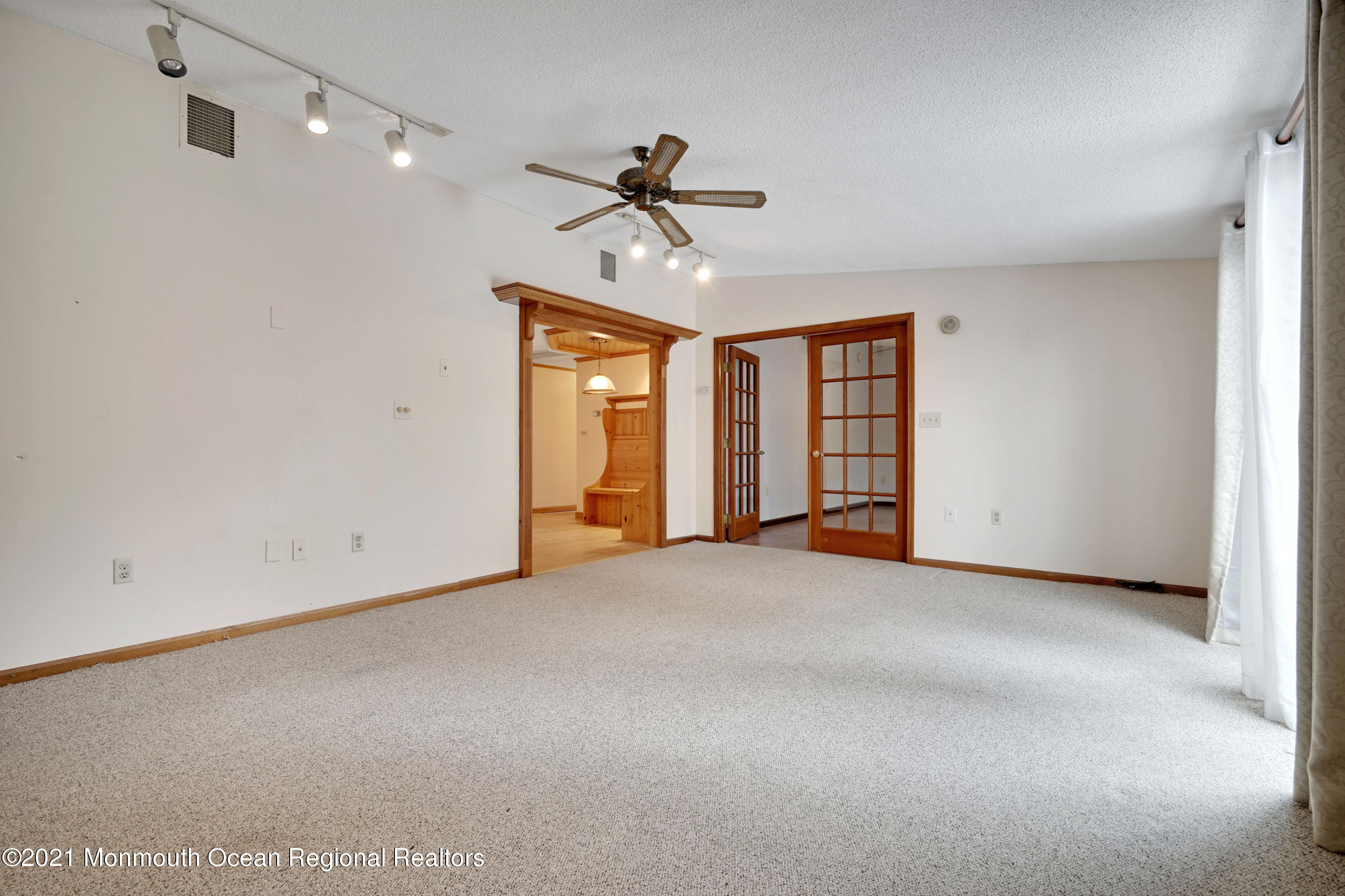 286 Privateer Road Manahawkin, NJ 08050 - Photo 19 of 51 026_dsc02520-dsc02524