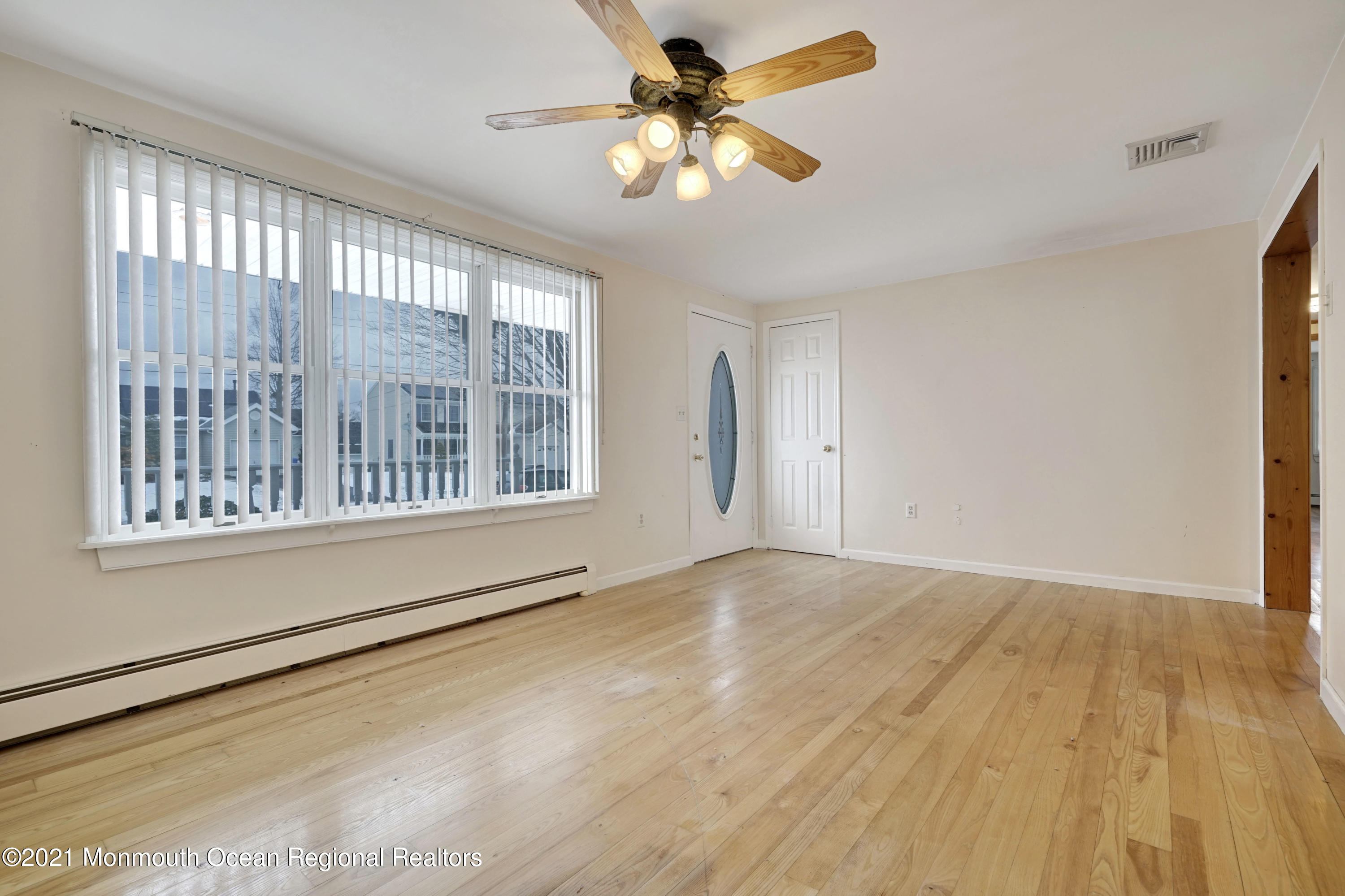 286 Privateer Road Manahawkin, NJ 08050 - Photo 9 of 51 013_dsc02430-dsc02434
