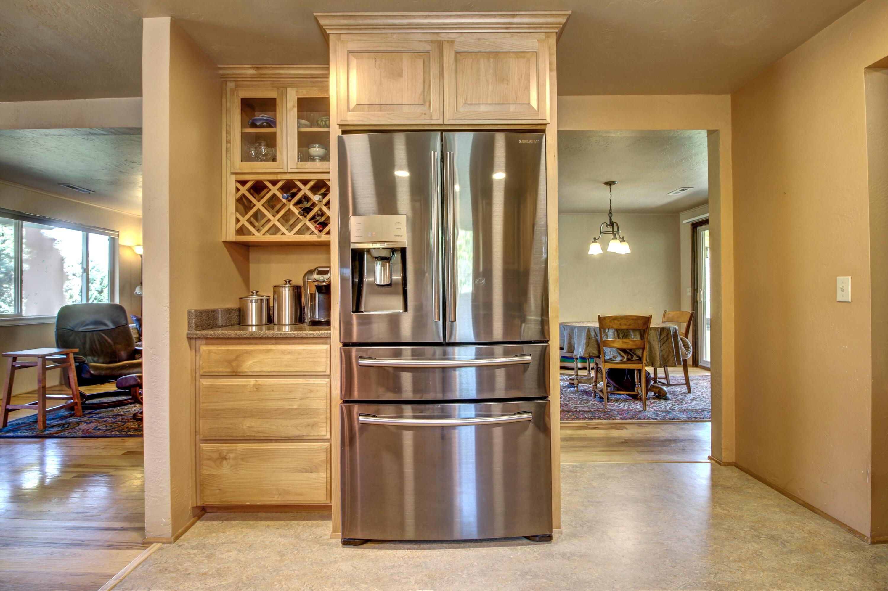3055 Burrell Road Medford, OR 97501 - Photo 10 of 45 Kitchen