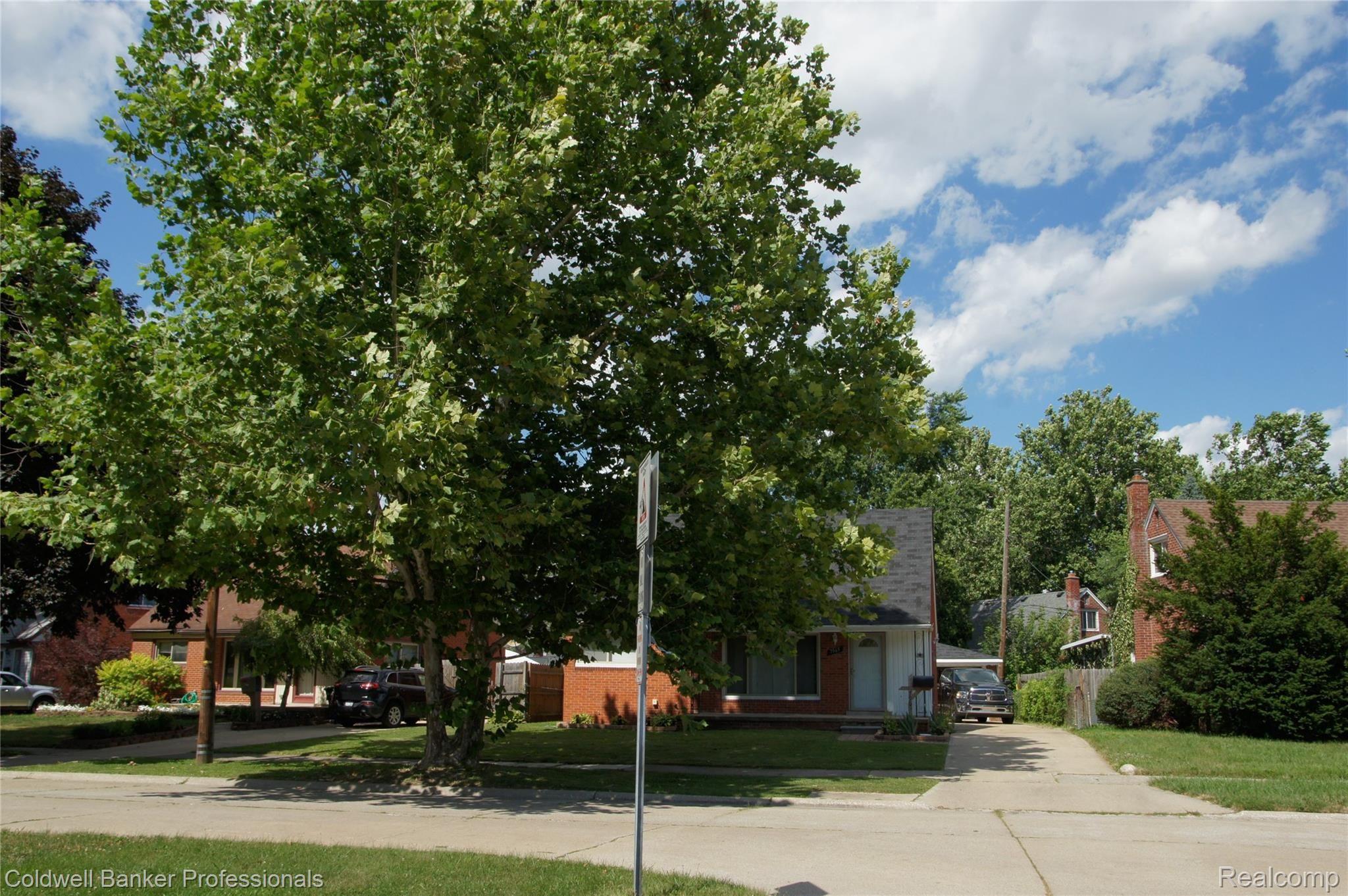 7965 Harding Street Taylor, MI 48180 - Photo 20 of 23 Gorgeous Shade tree.JPG