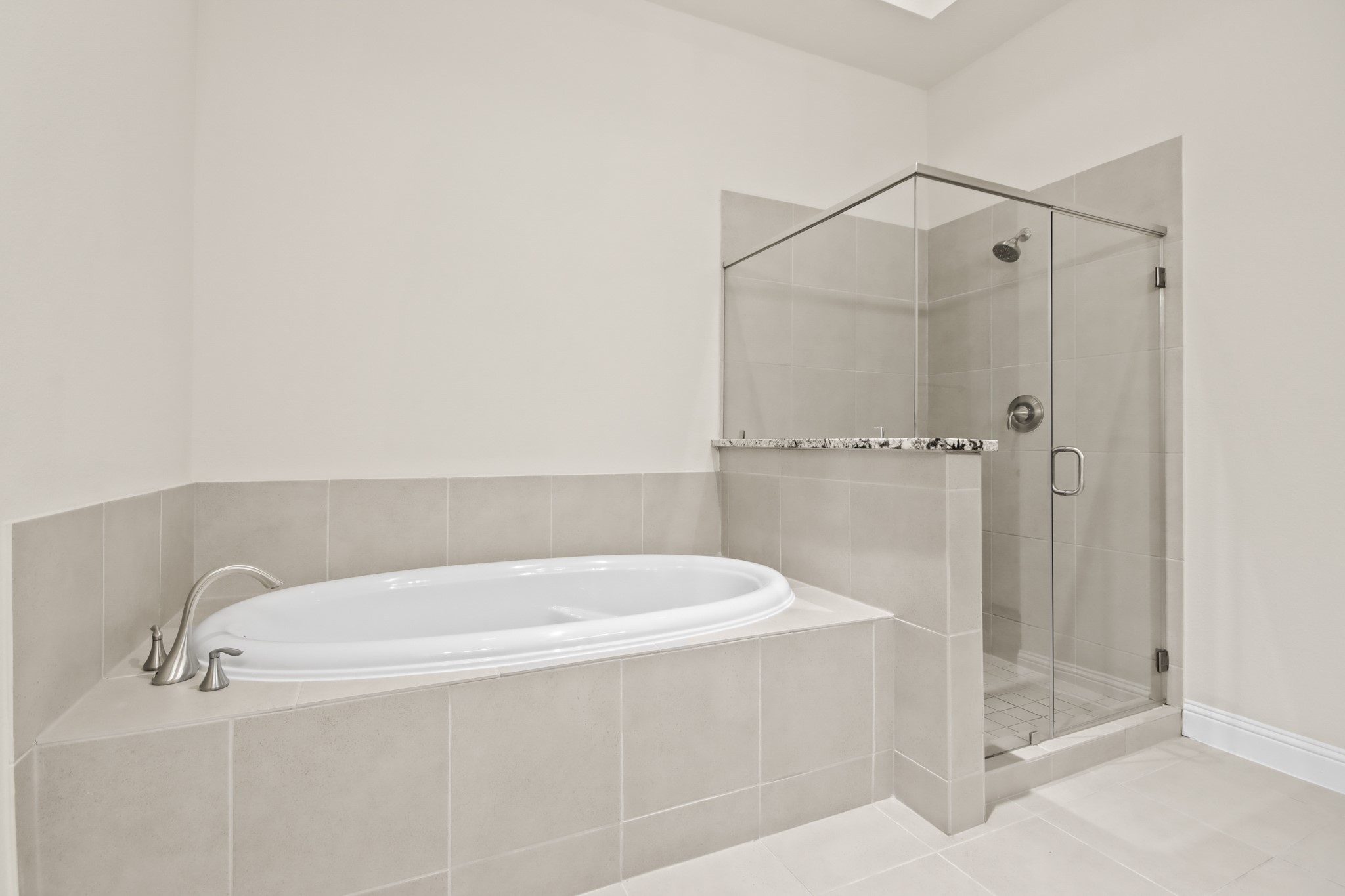 8931 Leaning Hollow Lane Spring, TX 77379 - Photo 19 of 38 Luscious soaking tub