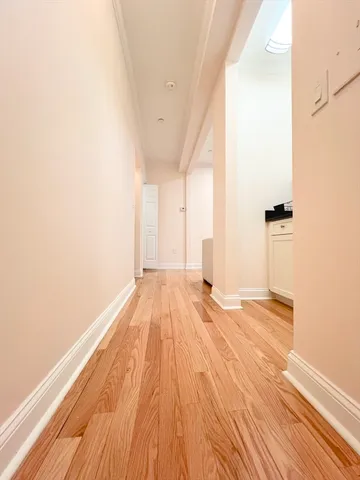 $1,800 | 219 Commonwealth Avenue, Unit 15, Chestnut Hill, MA 02467