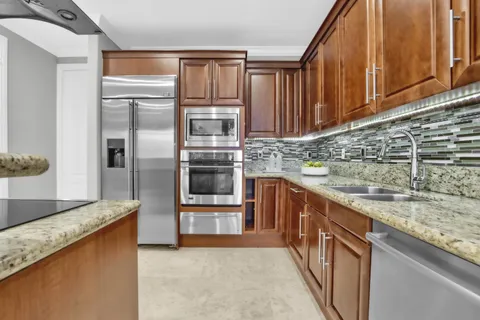 $1,150,000 | 1362 Bayview Drive, Fort Lauderdale, FL 33304