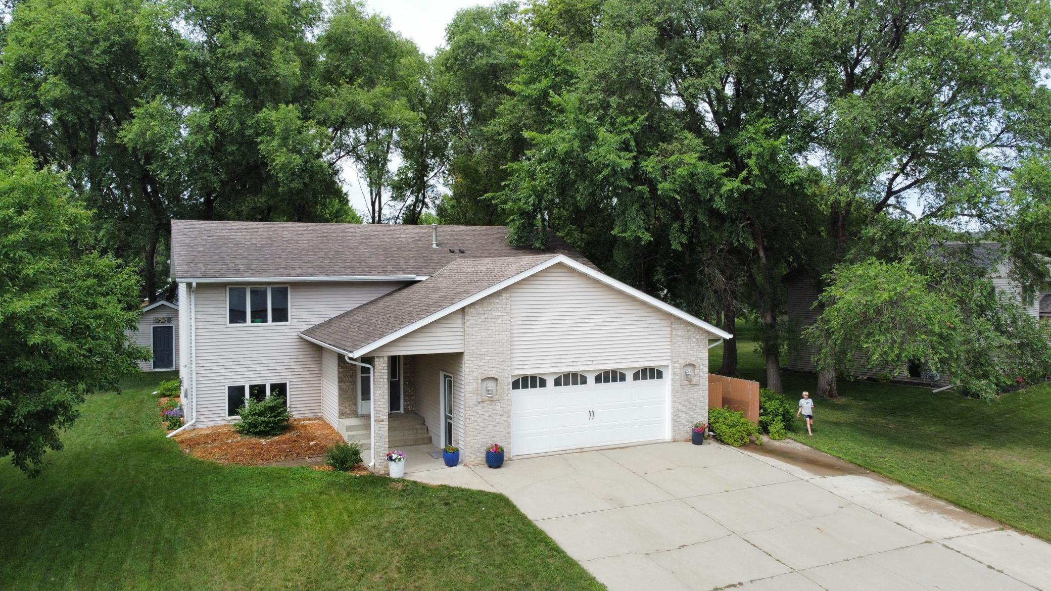 210 Ridgecrest Drive Cannon Falls, MN 55009 - Photo 2 of 2