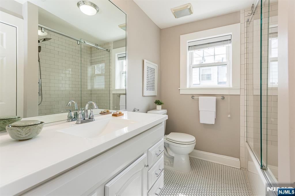 8 Berkeley Road Maplewood, NJ 07040 - Photo 31 of 43 Gallery Image 31