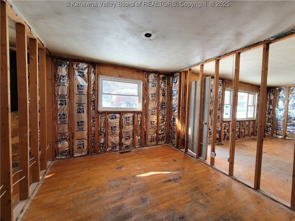 212 Simmons Drive Ripley, WV 25271 - Photo 6 of 19 Gallery Image 6
