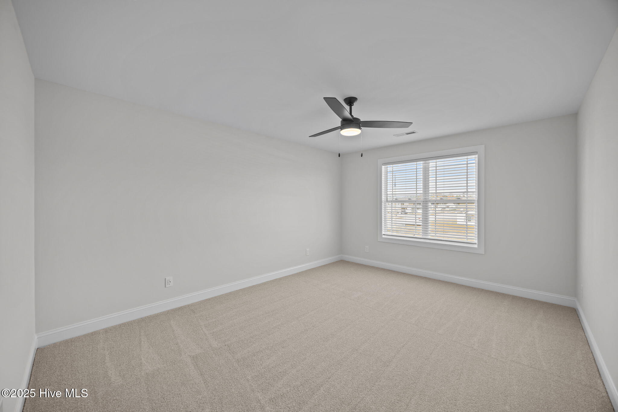 4301 Laurel Rdg Drive, Unit B Greenville, NC 27834 - Photo 22 of 39 22-web-or-mls-BLS_0063